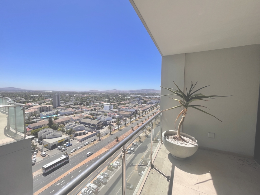 4 Bedroom Property for Sale in Waves Edge Western Cape